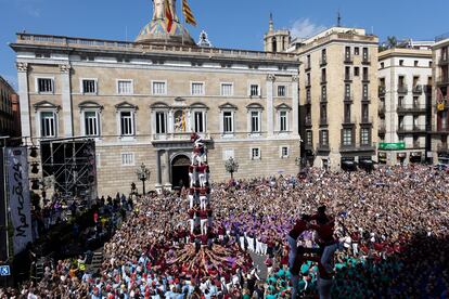 Diada castellera en la Plaza S.Jaume.