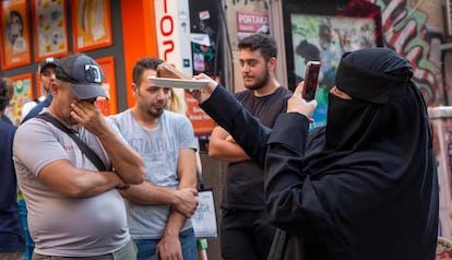 picture of the 'San Sebastian Cheesecake' on the streets of Istanbul last week.