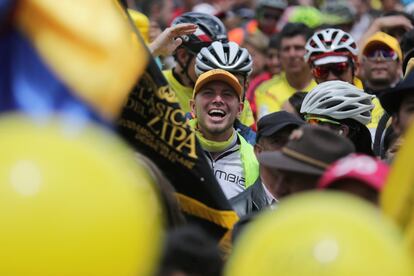 Solo dos años después, en 2018, el ciclista de Zipaquirá ganó el Tour de California y debutó en el Tour con el Sky, a las órdenes de Froome y Thomas. Se clasificó decimoquinto. El primer colombiano y latinoamericano que gana un Tour anuncia el comienzo de una era de larga trayectoria.