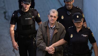 Miguel Rosendo llega el miércoles a la Audiencia Provincial de Pontevedra.