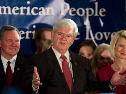 El candidato republicano Newt Gingrich, se dirige a sus seguidores tras la victoria en Carolina del Sur.