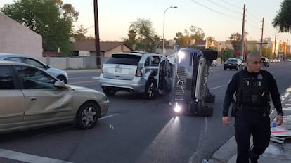 Acidente de um carro do Uber em Tempe (Arizona).