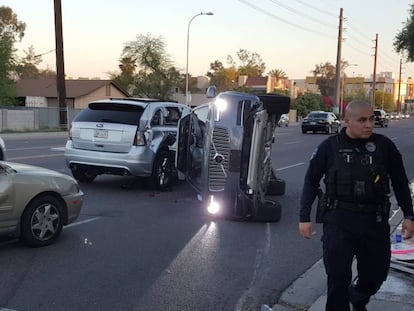 Acidente de um carro do Uber em Tempe (Arizona).