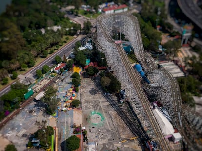 Vista aérea de las instalaciones del parque de atracciones del bosque de Chapultepec.