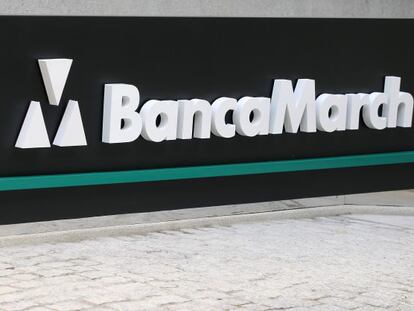 Cartel de la entidad financiera Banca March.
