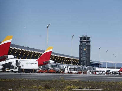 Aviones de Iberia en el aeropuerto de Barajas. 