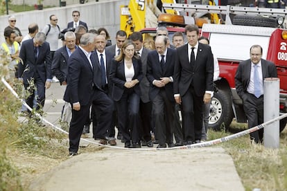 El secretario general del PSOE, Alfredo P&eacute;rez Rubalcaba, se ha trasladado a Santiago. Ha visitado la zona del siniestro acompa&ntilde;ado de la ministra de Fomento y presidente de la Xunta. 