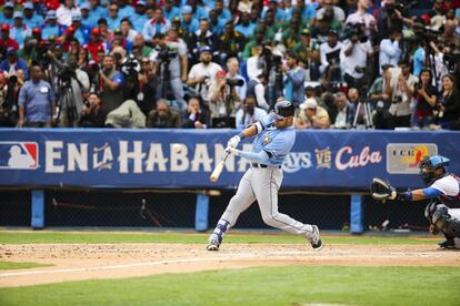 Kevin Kiermaier de los Tampa Bay Rays en la segunda entrada,