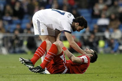 Arbeloa después de una entrada a Negredo.