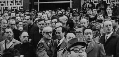 En el funeral por el general de divisi&oacute;n Constantino Ort&iacute;n (1979), asesinado por ETA.