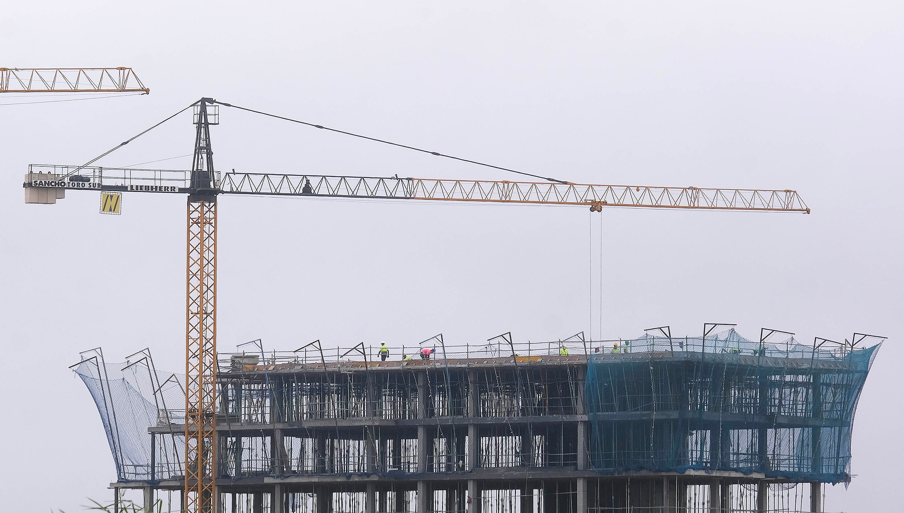 Construcción de viviendas en Dos Hermanas (Sevilla), el miércoles.