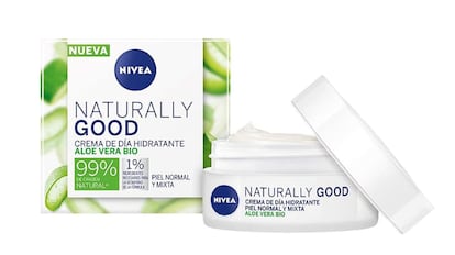 Esta crema hidratante facial de la firma de belleza Nivea se vende en un tamaño de viaje ideal: 50 ml.