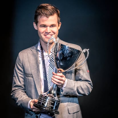 Magnus Carlsen, durante la entrega de premios del Mundial de Londres, en 2018