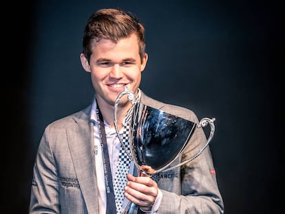 Magnus Carlsen, durante la entrega de premios del Mundial de Londres, en 2018