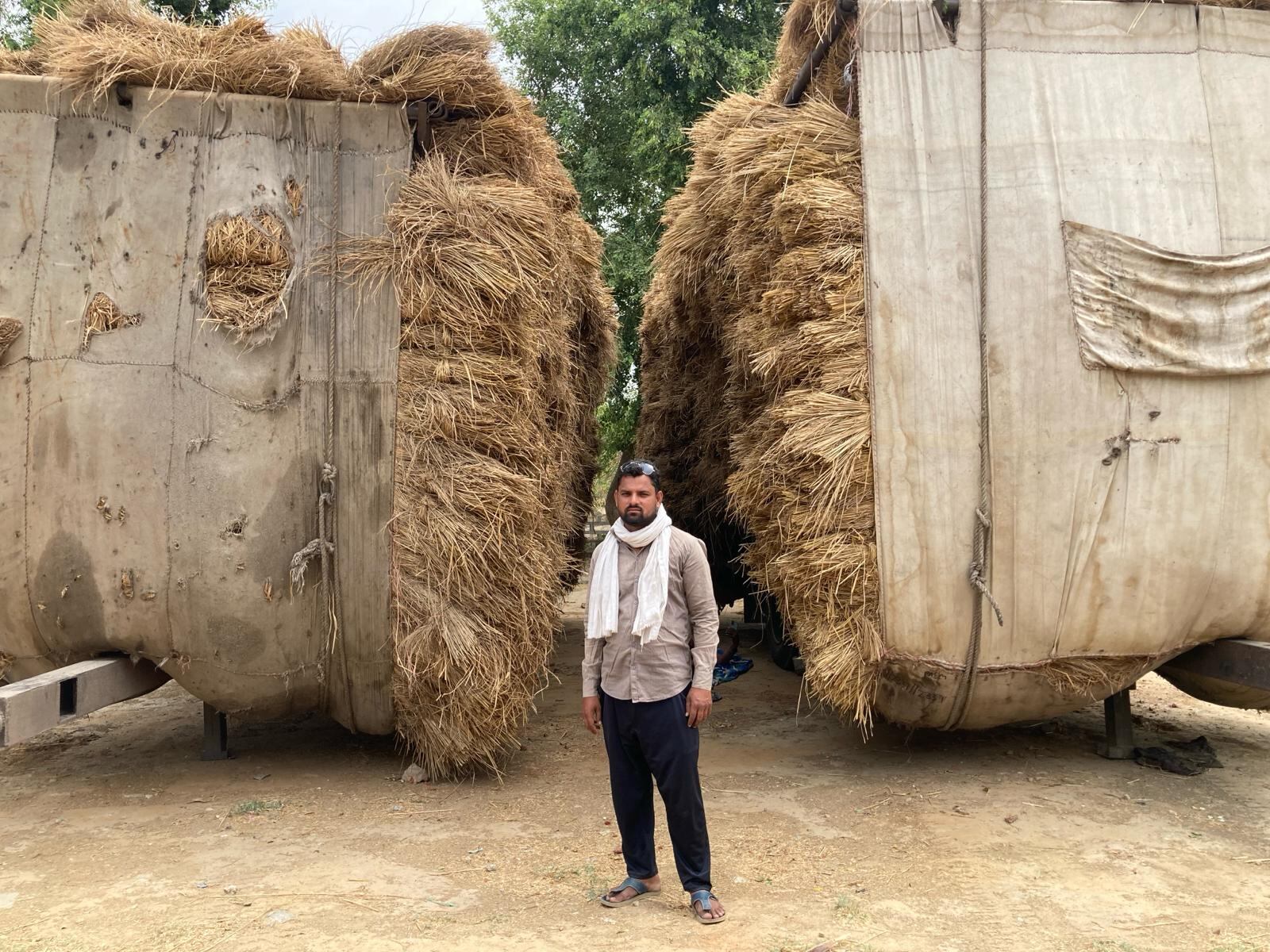Siraj Sidique, de 32 años, pequeño empresario agrícola que ha votado a Iqra Choudhary, el jueves 6 de junio, en localidad de Kairana. 
