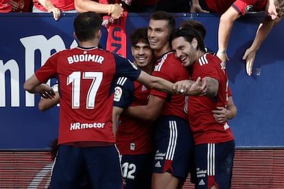 Los jugadores de Osasuna celebran un gol al Girona en el último partido de la pasada Liga.