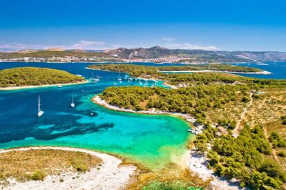 Las islas Pakleni, al suroeste de la isla de Hvar, en la costa dálmata de Croacia.