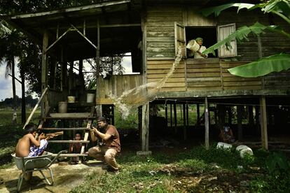 La aldea de Kuantan, Pahang (Malasia), El fotógrafo Hairul Azisi Harun es el ganador de la sección Segundo Congelado.