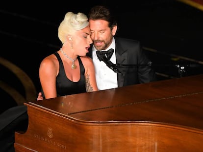 Lady Gaga y Bradley Cooper, durante su actuación en los Oscar.