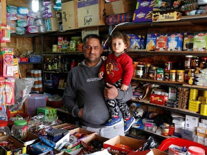 Cidadão iraquiano e seu filho