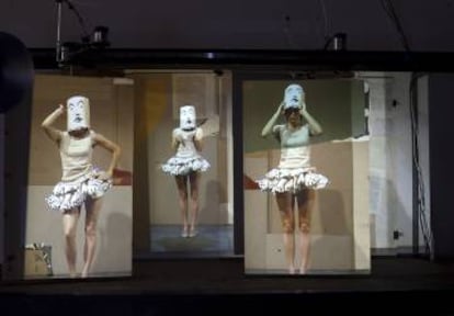 La instalación Directo a sus brazos, de William Kentridge.