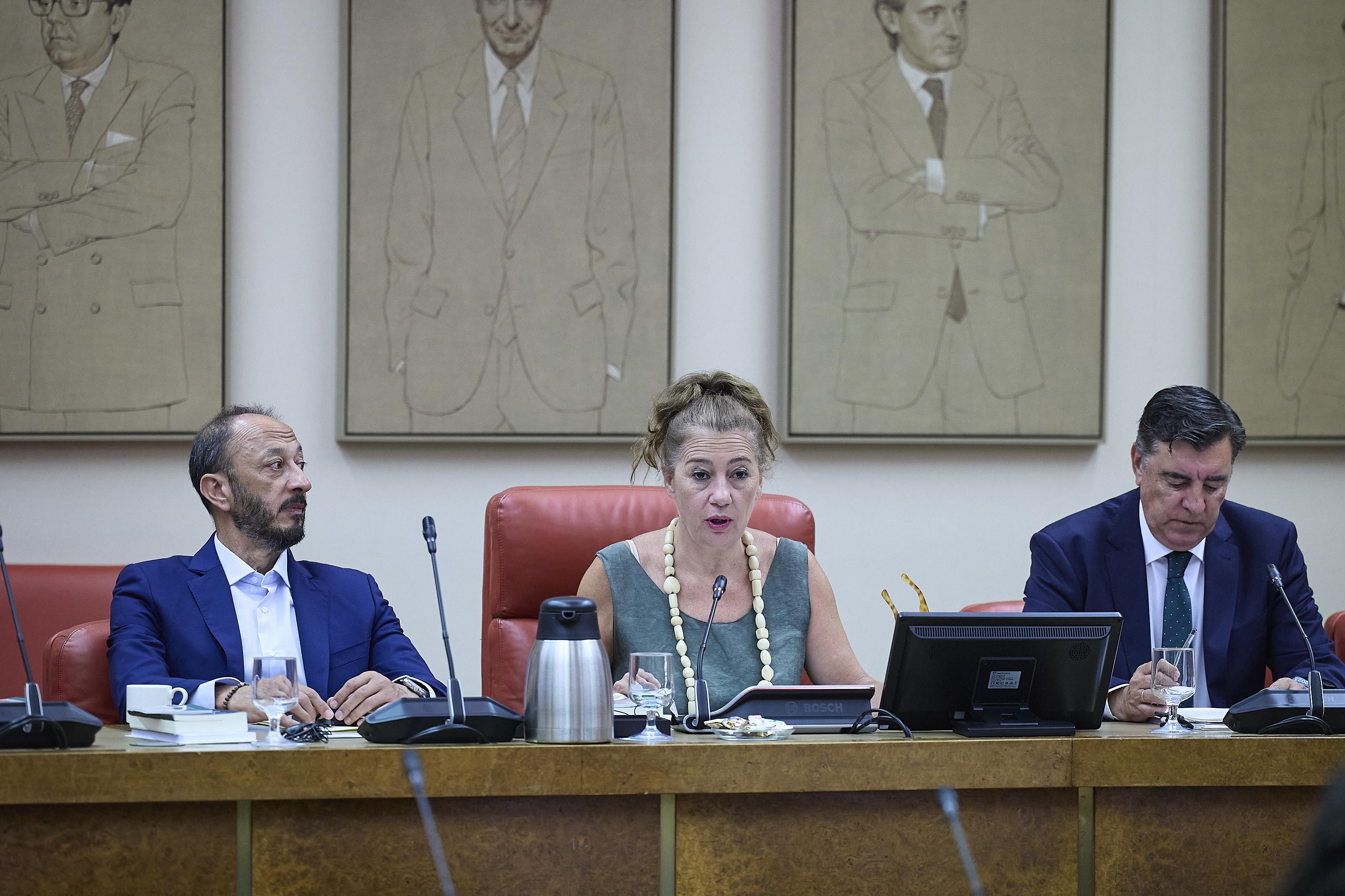 La presidenta del Congreso, Francina Armengol, preside la reunión de la Diputación Permanente, en el Congreso de los Diputados, a 26 de agosto de 2025, en Madrid.