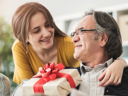 Una serie de propuestas con las que acertarás seguro este Día del Padre. GETTY IMAGES.