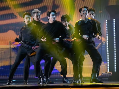 los integrantes de BTS en un concierto en Las Vegas, Nevada