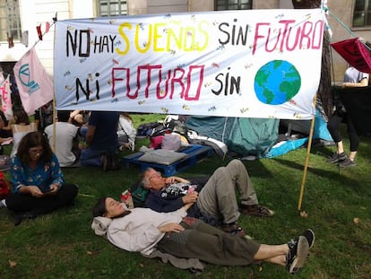 A protest outside the Ministry for Ecological Transition in Madrid on October 9.