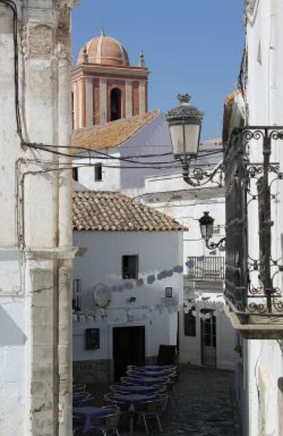 Una calle típica del casco viejo de Tarifa.