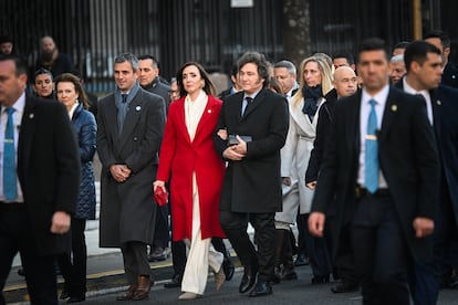 Milei llega junto a Villarruel a la Catedral para celebrar el Tedeum, en Buenos Aires, 9 de julio de 2024.