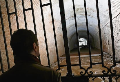 Paso abovedado del siglo XIX, encargo del rey José Bonaparte  descubierto durante las obras del soterramiento de la M-30. El túnel, que comunicaba el Palacio Real y la Casa de Campo, en una imagen de febrero de 2014.