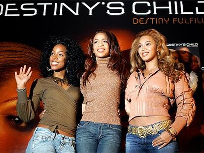Beyoncé Knowles, Kelly Rowland y Michelle Williams posan durante la promoción de <i>Destiny Fulfilled</i> en Madrid.
