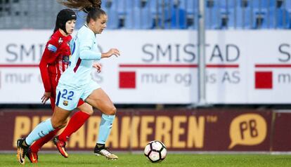 Martens domina el balón en el duelo ante Avaldsnes.