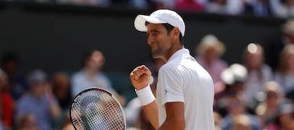 Djokovic celebra su victoria contra Nishikori en Londres.