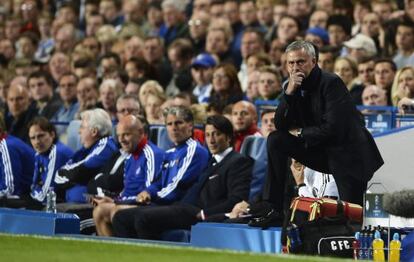 Mourinho, durante el partido ante el Basilea.