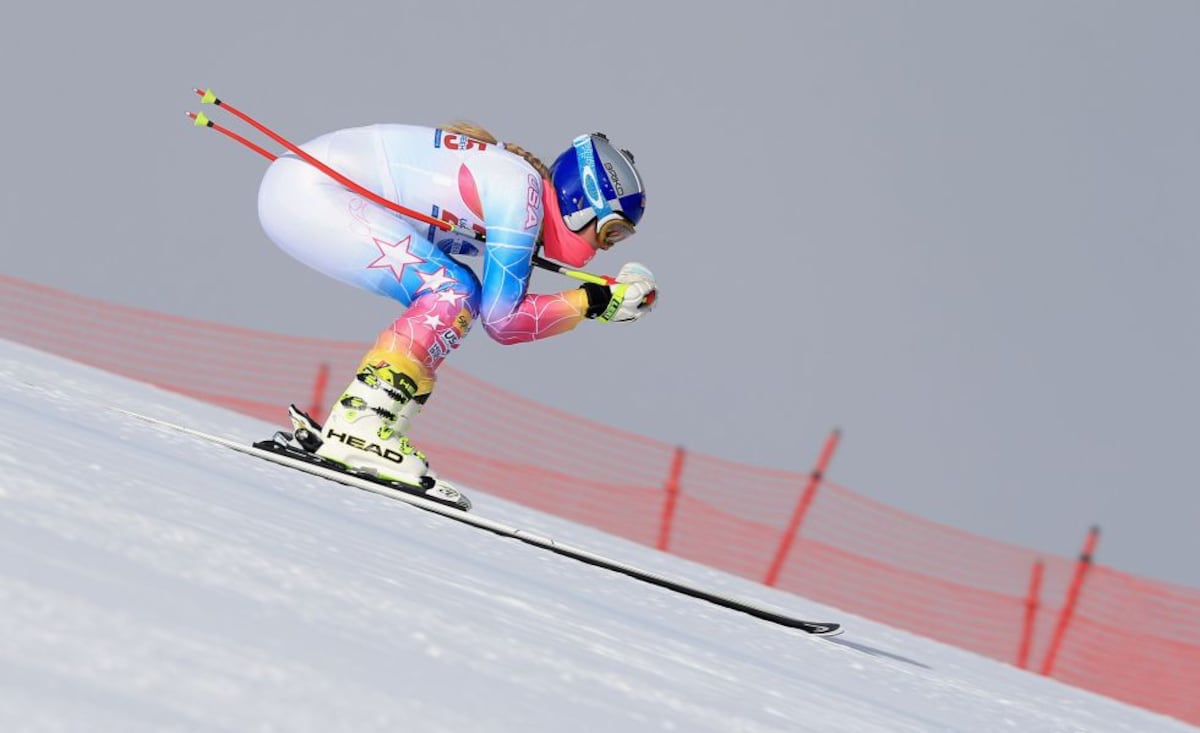 Ski legend Lindsey Vonn returns to competition after five years retired