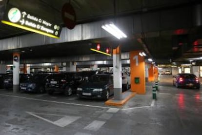 Interior del aparcamiento de la Plaza Mayor, de 694 lugares para el estacionamiento.