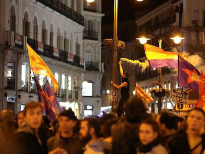 Cientos en la concentración contra la sentencia del 'procés' este miércoles en la Puerta del Sol, en Madrid.