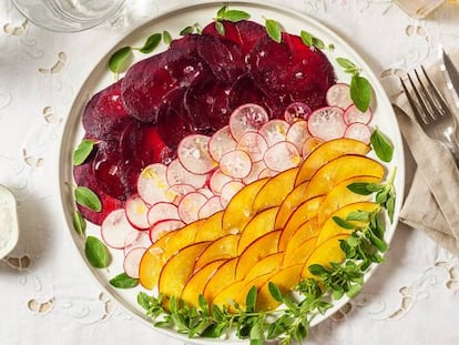 Carpaccio de hortalizas y frutas de primavera