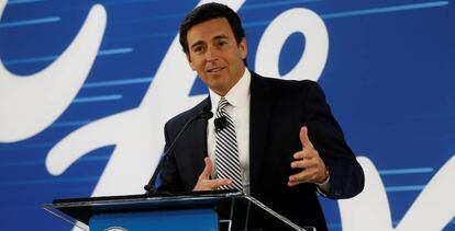 Mark Fields, presidente y CEO de Ford, en enero en una f&aacute;brica de Michigan (EE UU).