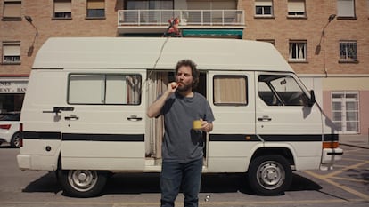 El actor Pol López, en la película 'La furgo'.