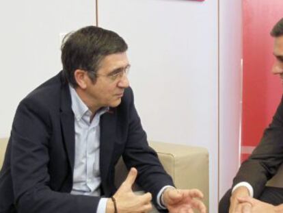 Patxi López y Pedro Sánchez en su reunión en Ferraz.