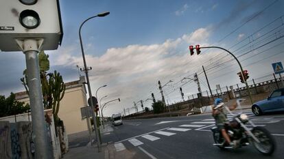 A speed gun situated at the edge of the town of Montgat.