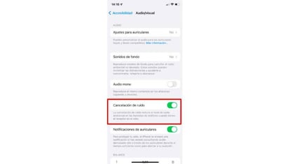 Ajustes de un iPhone 12 Pro con cancelación de ruido