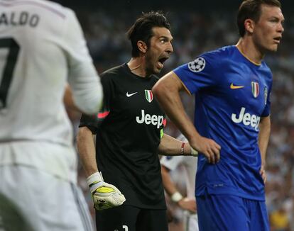 Gianluigi Buffon gritando durante el partido del la Champion League entre el Real Madrid y el Juventus.