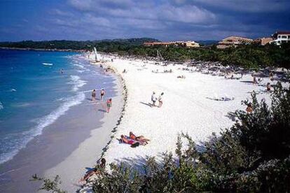 Una semana de estancia todo incluido en un hotel Sol Meliá en Playa Esmeralda, en Holguín (Cuba), cuesta para Semana Santa 590 euros (no incluye los vuelos).