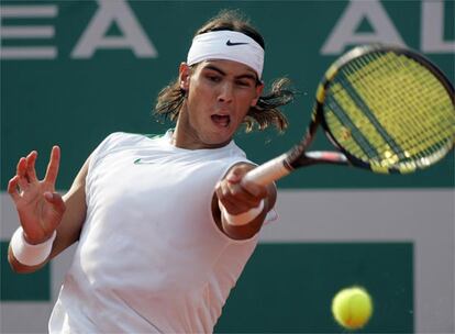 Otra vez Montecarlo se convierte en un torneo talismán para el español que vence en la final al suizo Roger Federer. Nadal suma su victoria número 42 en tierra batida y acecha el récord del mítico Bjorn Börg que consiguió 45 triunfos consecutivos.