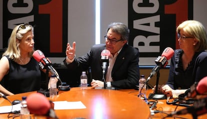 El expresidente Artur Mas, junto a las exconsejeras Joana Ortega e Irene Rigau.