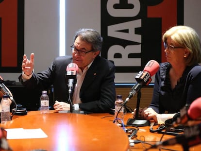 L'expresident Artur Mas, amb les exconselleres Joana Ortega i Irene Rigau.